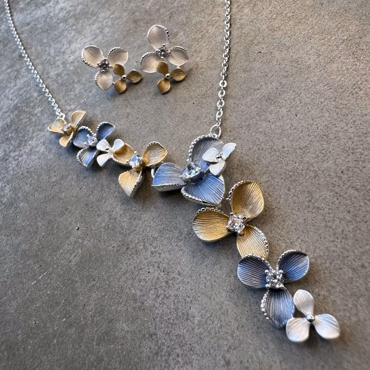 Halsband – Cascading floral