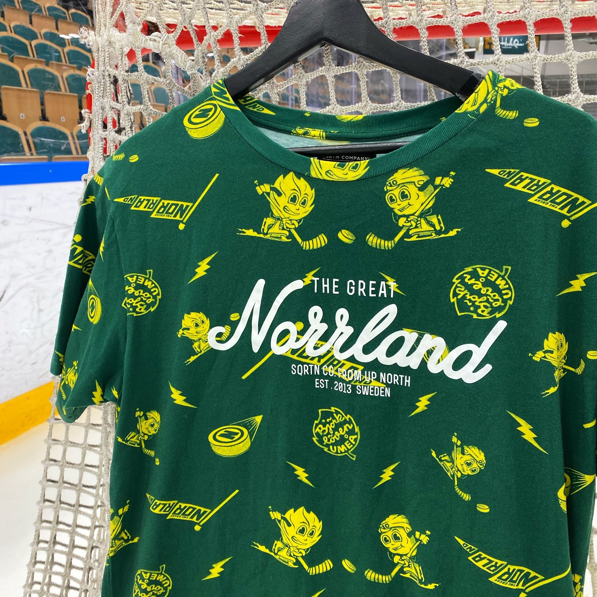 LÖVEN X GREAT NORRLAND TEE GRÖN