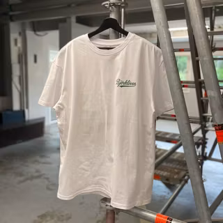 TEE OVERSIZED SPELARE BACKPRINT VIT