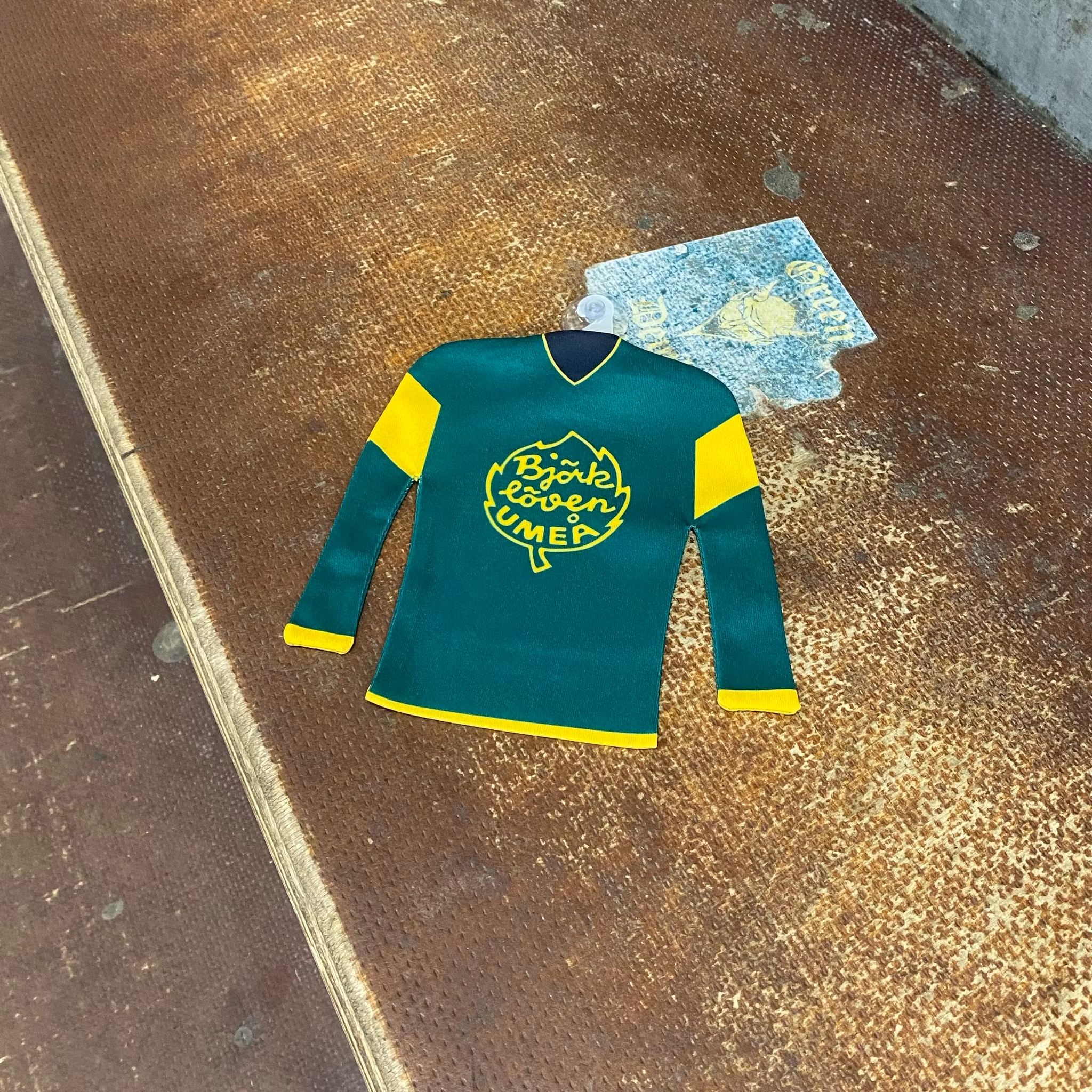 MATCHTRÖJA MED SUGPROPP