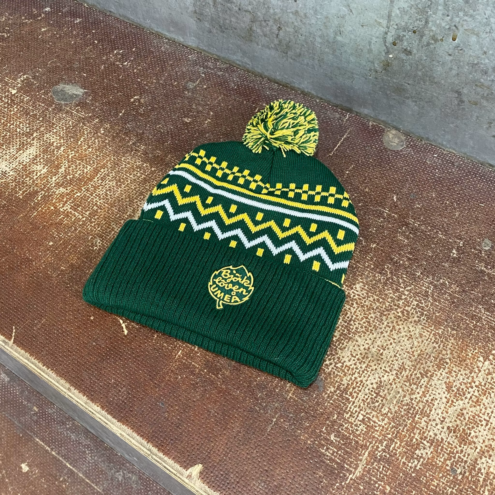 MÖSSA POM GROVSTICKAD MÖNSTRAD