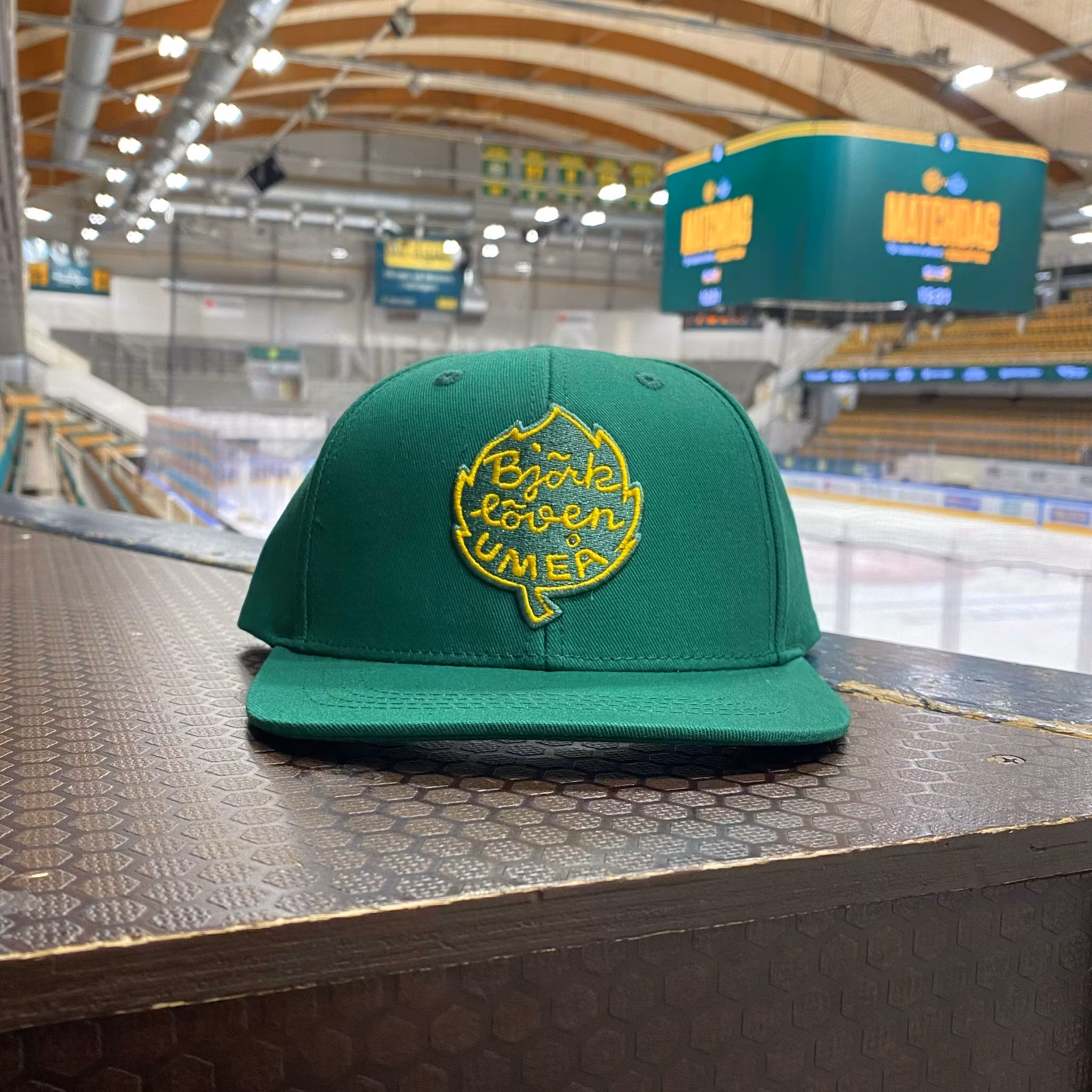 BARNKEPS LÖVEN GRÖN RAK