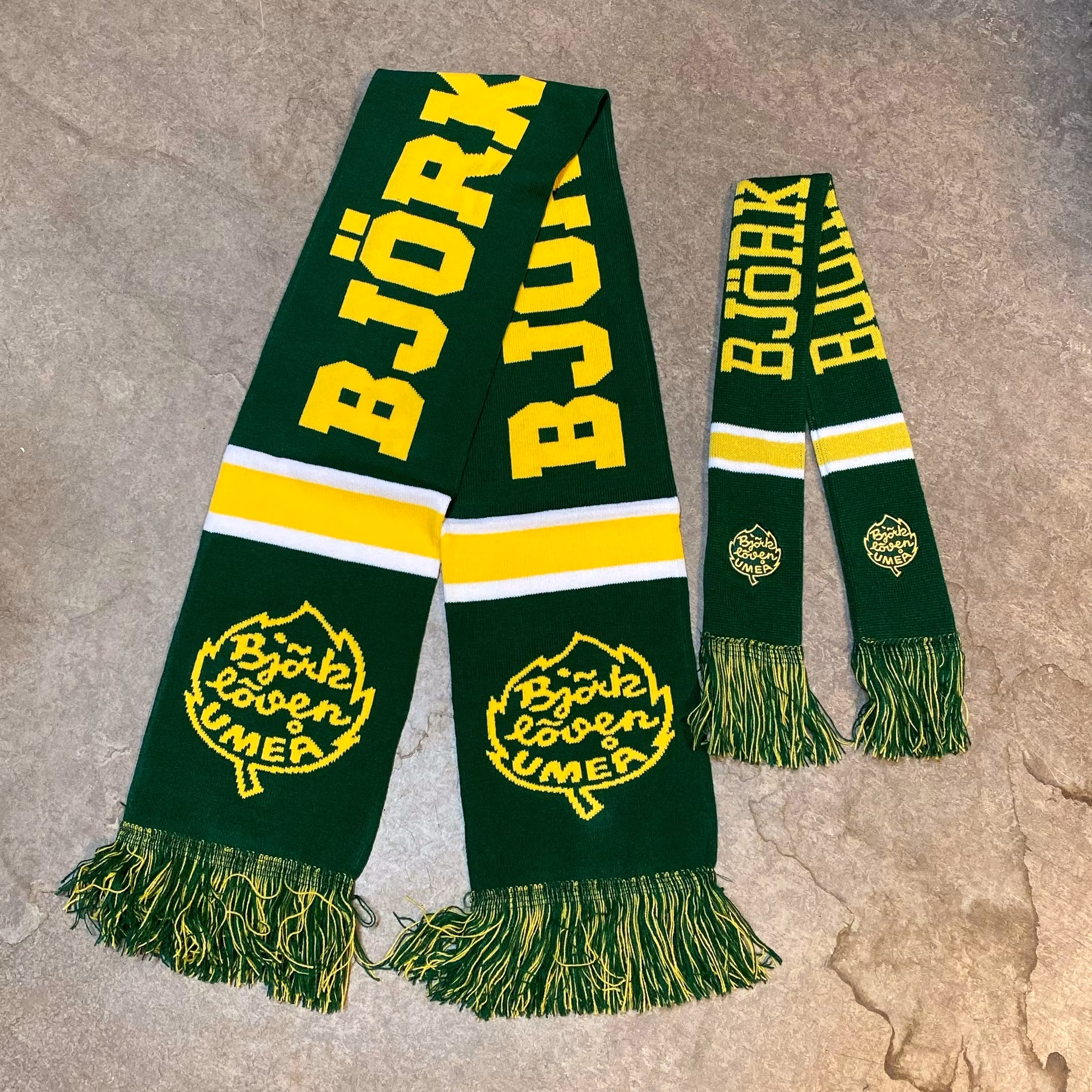 TODDLER HALSDUK BRODERAD