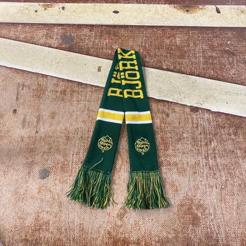 TODDLER HALSDUK BRODERAD