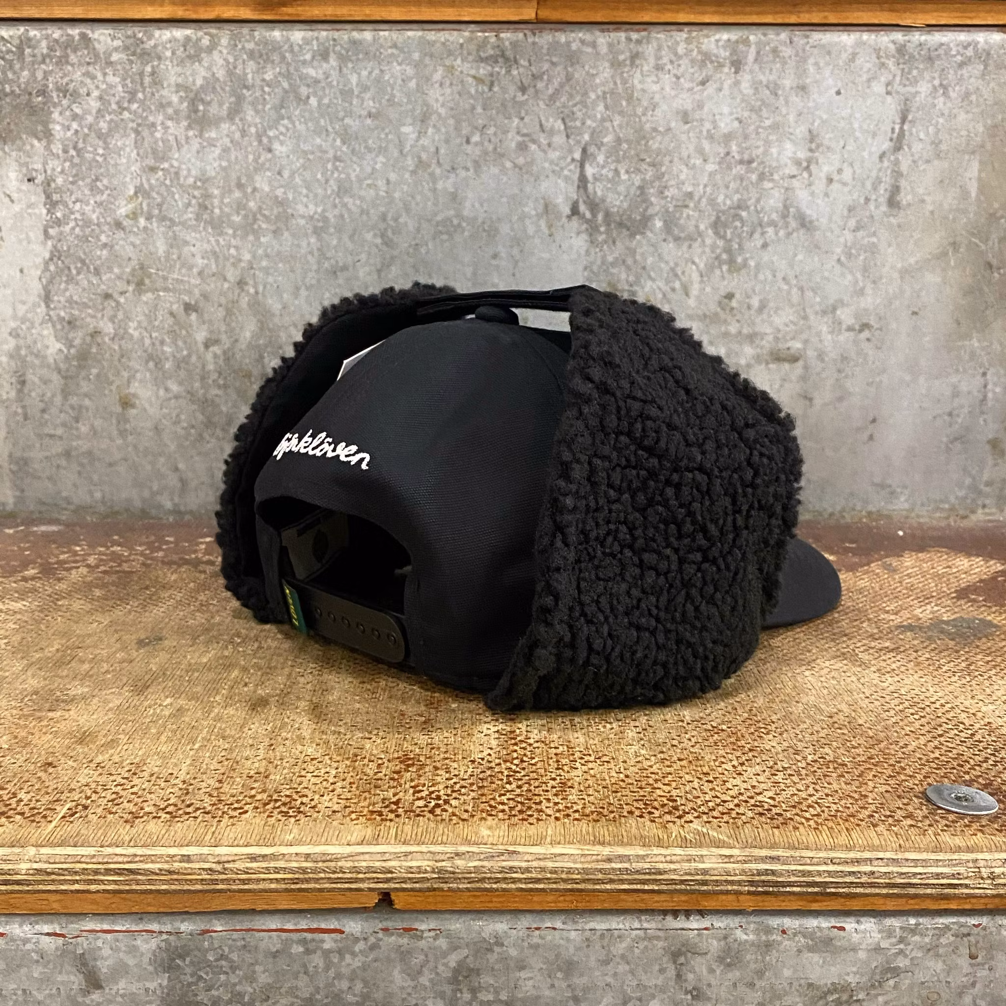 KEPS SVART ÖRONLAPPAR