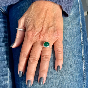 Ring HOLI Liten Grön Onyx