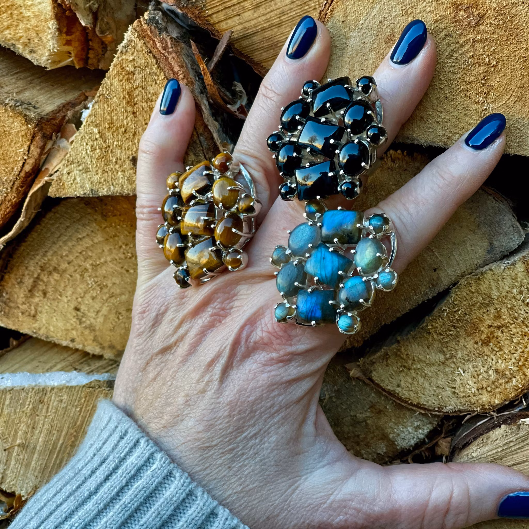 Ring US with Onyx