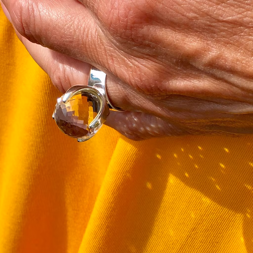 Pendant CLAW with Clear quartz