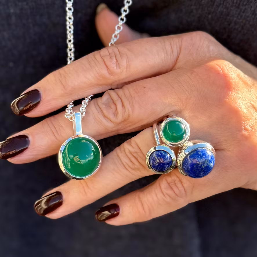 Ring HOLI Liten Grön Onyx