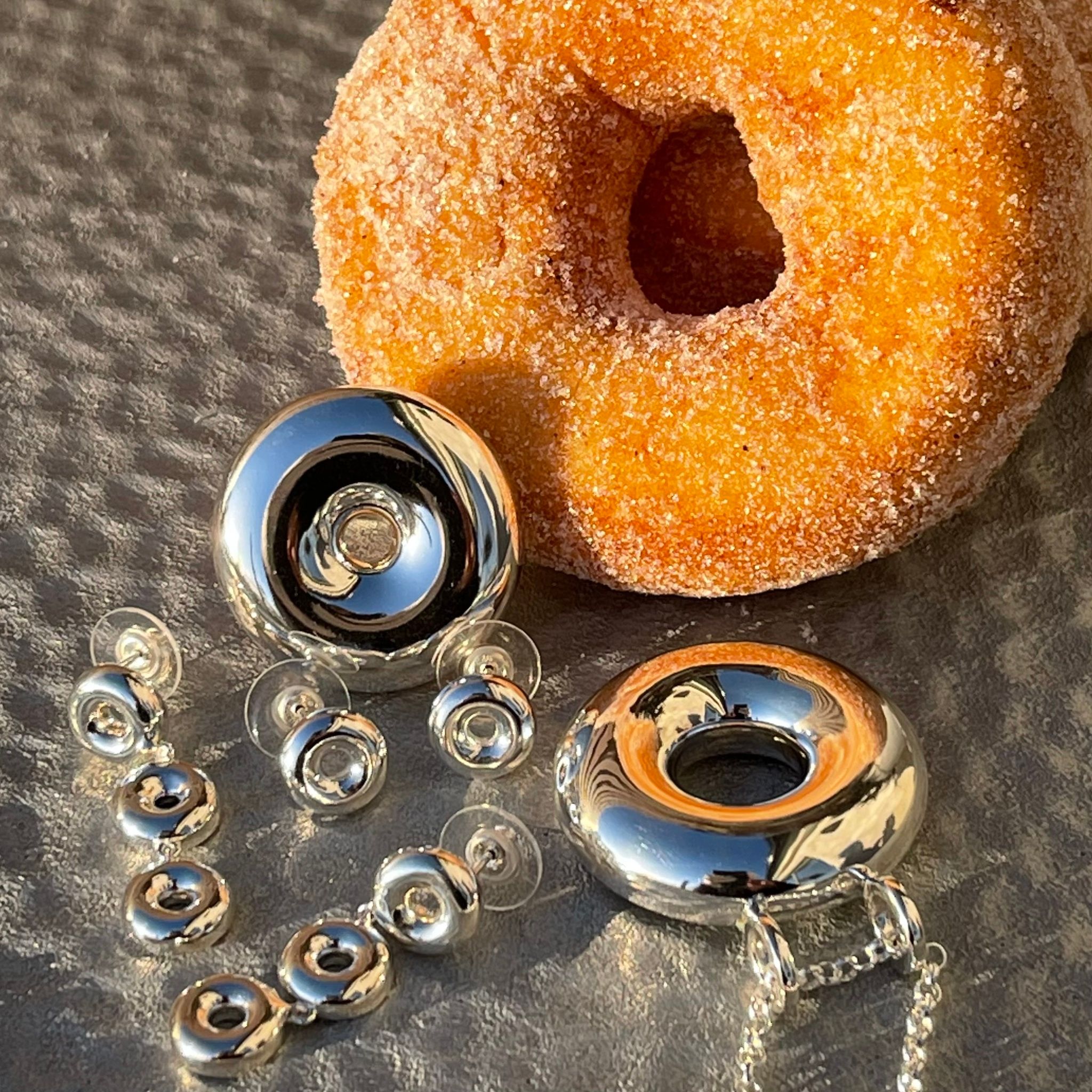 Örhängen TRIPLE DOUGHNUT
