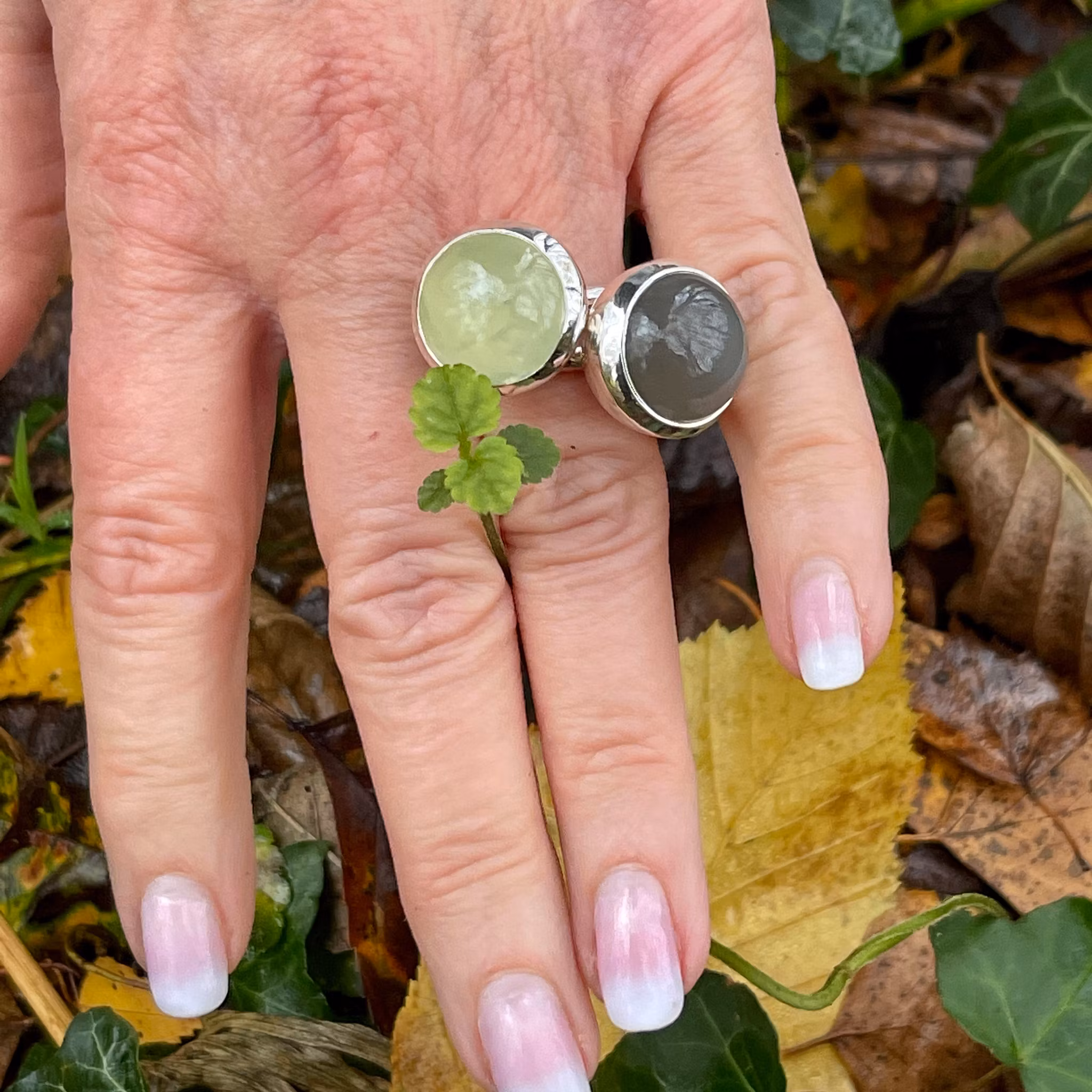 Ring HOLI Big Grey moonstone