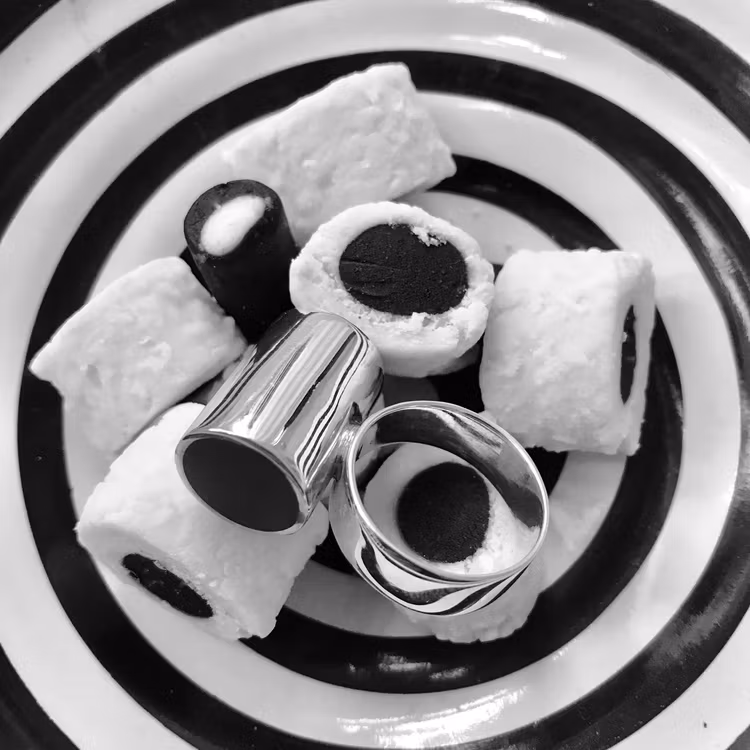 Ring LICORICE