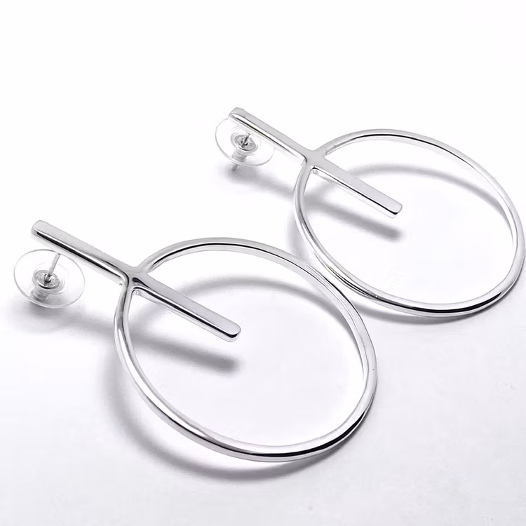 Stora silverörhängen med cirkel. Big silver earrings with a circle