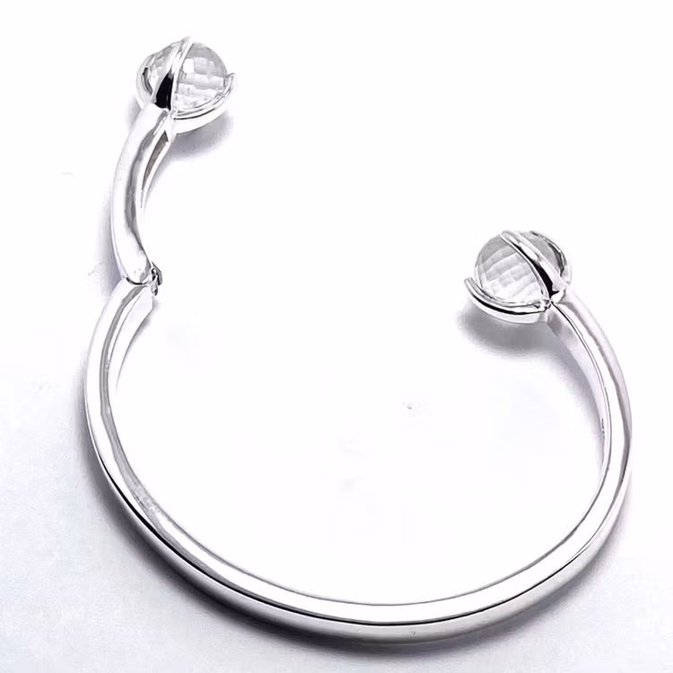 Silverarmband med bergskristall. Silver bracelet with crystal quartz