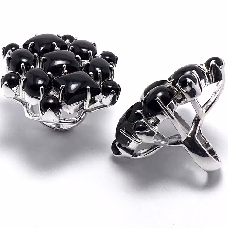 Ring US with Onyx