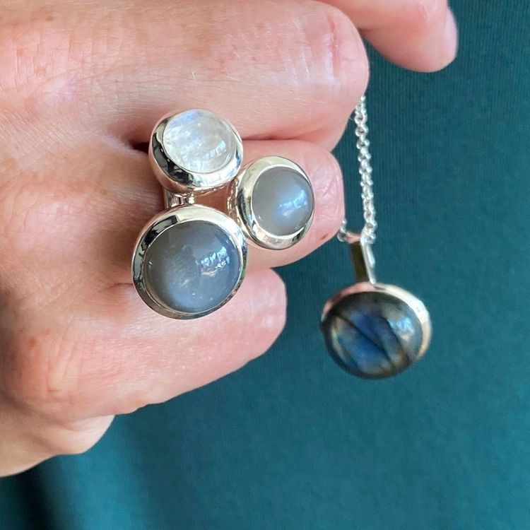 Silverringar med naturliga stenar, mixa och matcha. Silver rings with natural stones, mix and match.