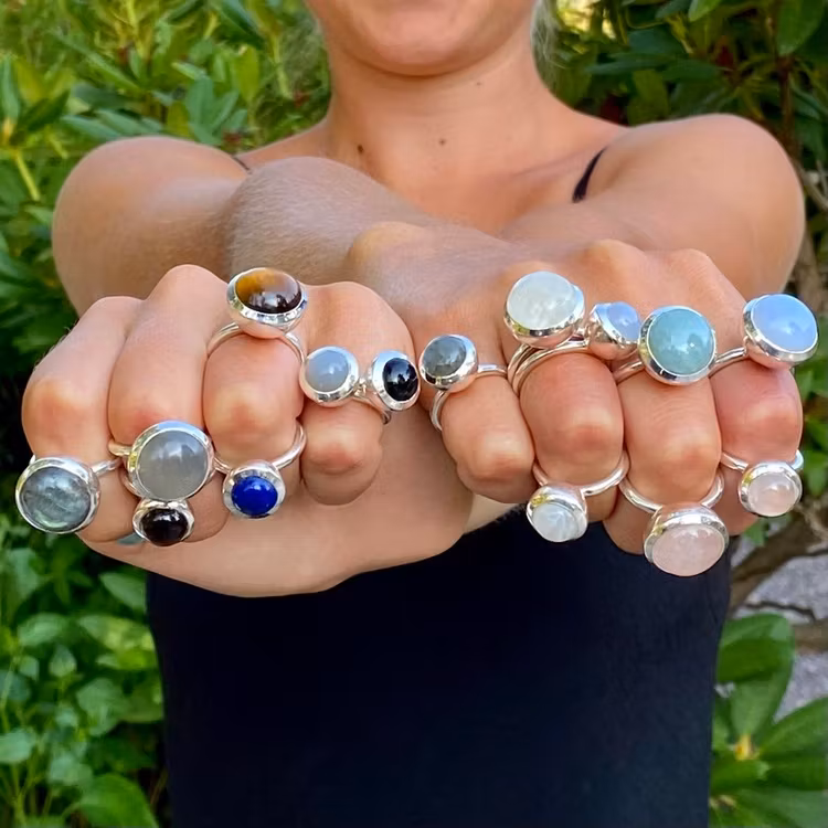 Silverringar med naturliga stenar, mixa och matcha. Silver rings with natural stones, mix and match.