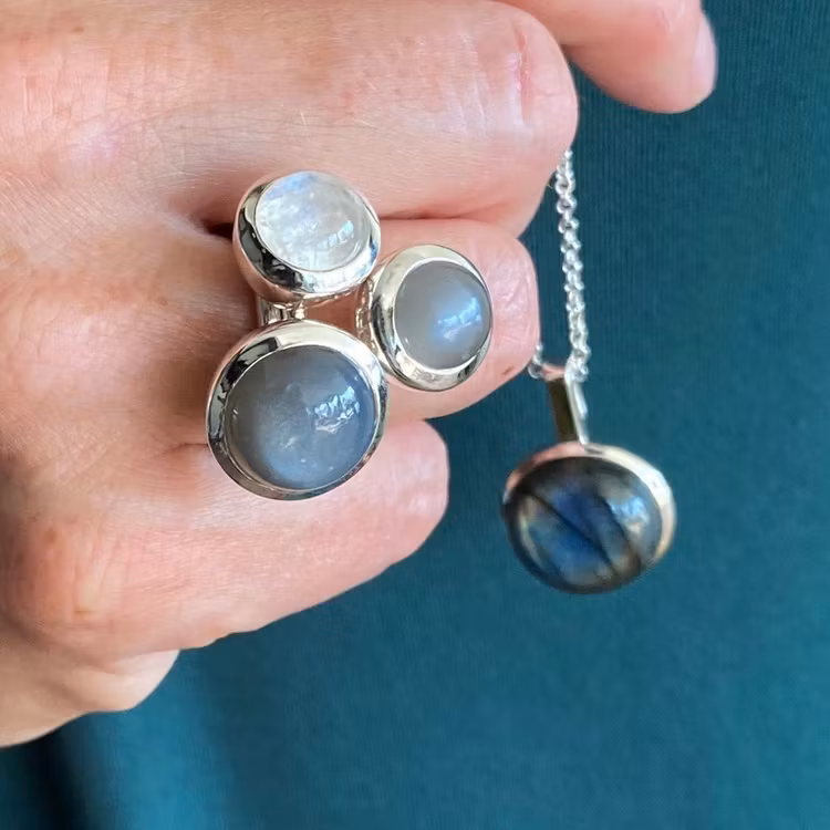 Silversmycken med naturliga stenar, mix and match. Silver jewellery with natural stones, mix and match.