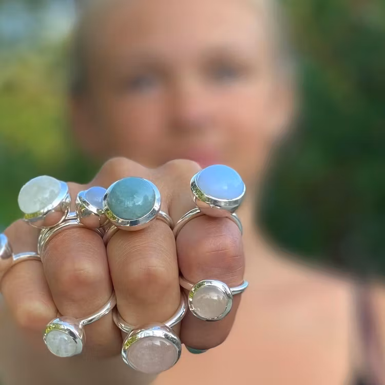 Silverringar med naturliga stenar, mixa och matcha. Silver rings with natural stones, mix and match.