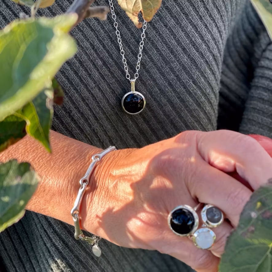 Örhängen/ Studs HOLI Onyx