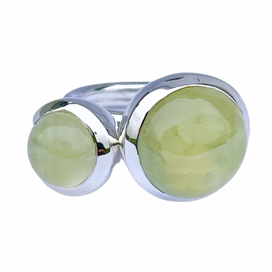 Silverringar med vacker grön prehnit. Silver rings with beautiful prehnite