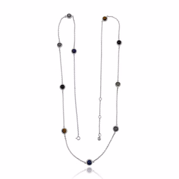 Lång silverkedja med vackra stenar; tigeröga,  lapis lazuli, labradorit, onyx och grå månsten.