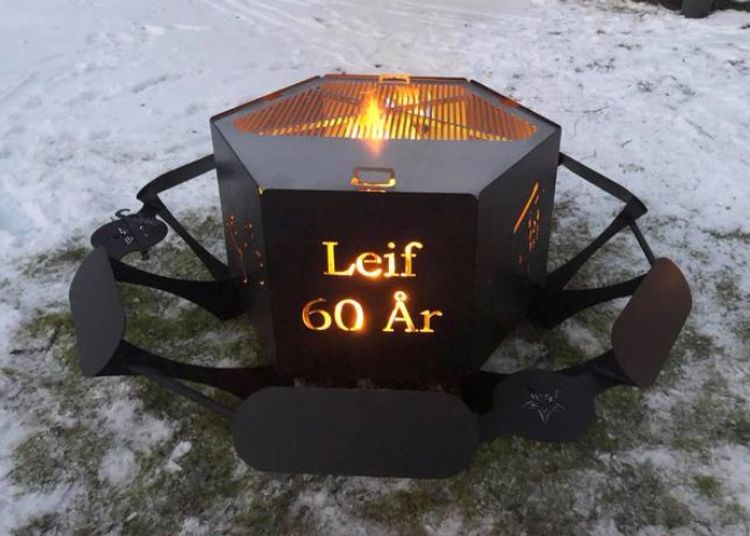 Eldstad / Grill med personlig text.