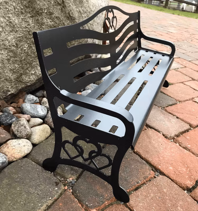 Snygg parkbänk i egen design.
