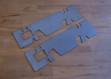 Förstärkning för främre bärarmsinfästning Saab 99/900