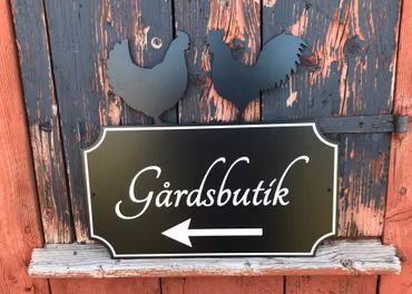 Gårdsskylt för vägg - Höna & Tupp