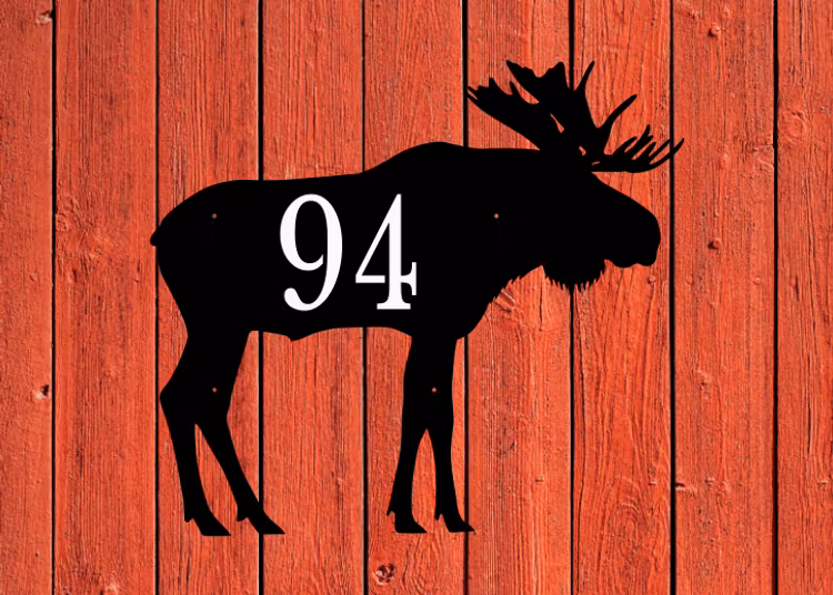 Älg med husnummer 94