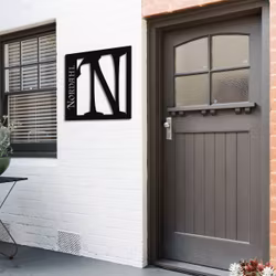 Personlig skylt med Husnummer / Bokstav och ditt Namn "Fyrfaldigheten"