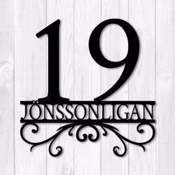 Husnummerskylt med eget namn "Synbarheten"