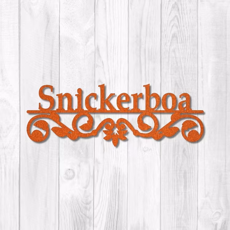 Skylt i cortenstål med egen text Snickerboa.