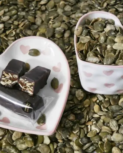 Pumpakärnor med kola täckt i mörk choklad 40g, 1st