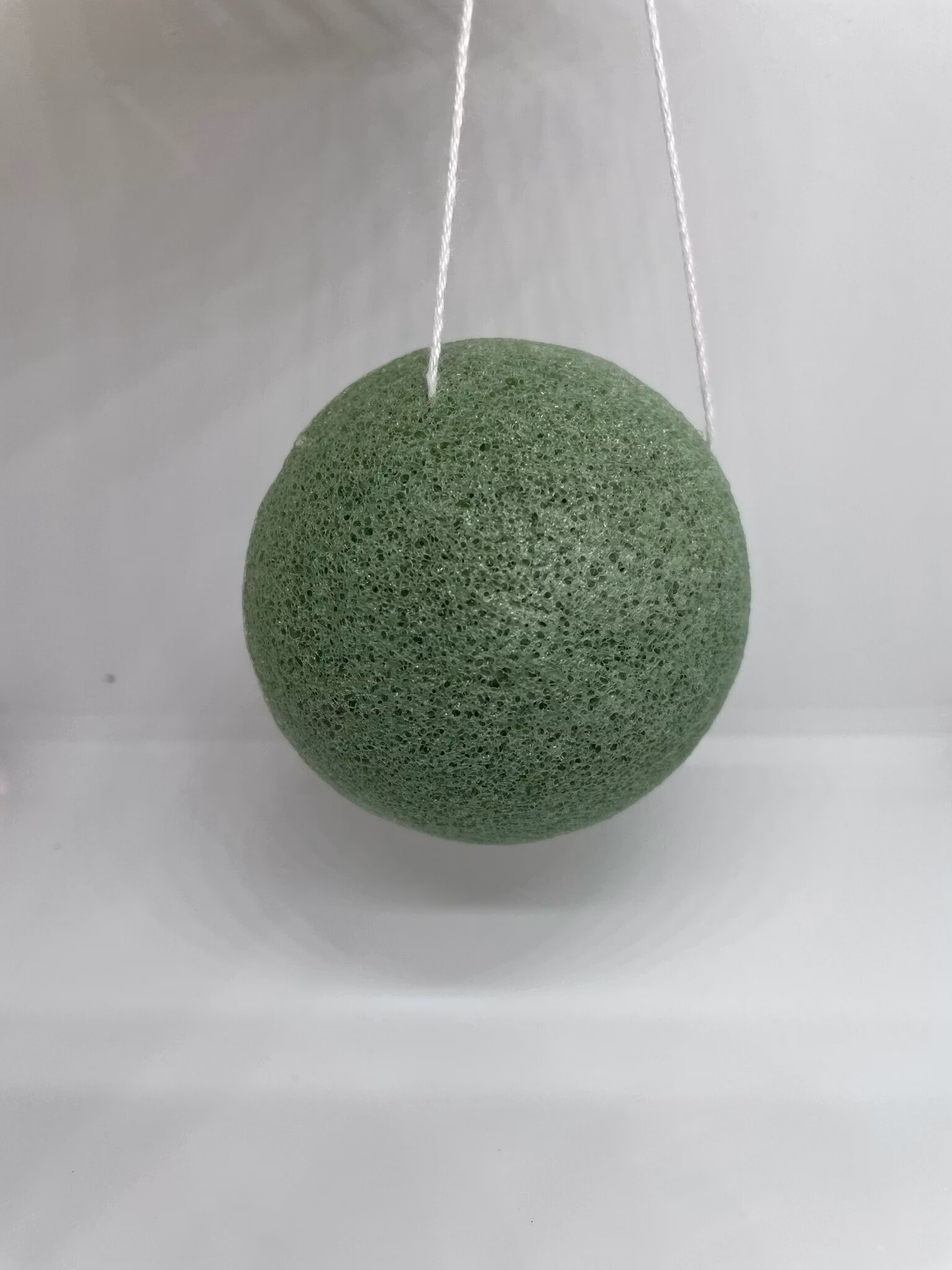 Konjaksvamp, naturlig svamp för ansiktsvård