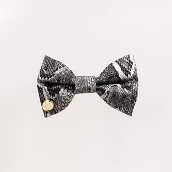 Hundfluga konstläder svart/vit