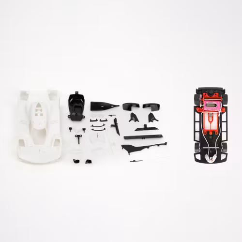 NSR - HYPERCAR BODY WHITE KIT INCLUDING MECHANIC