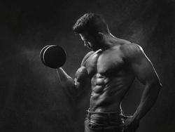 Styrketräning på Gym