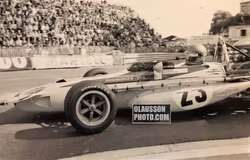 1970 - Ronnies F1-debut i Monte Carlo i March 701. Foto 20 x 30 cm