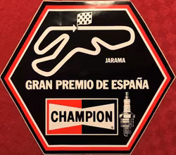 Champion på Jarama - F1-dekal som oktagon - format 13 x 15 cm