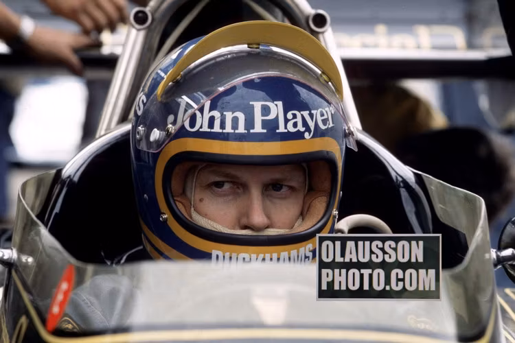 Superswede - Titelfotot till filmen om Ronnie i exklusivt plexiutförande - 40 x 60 cm