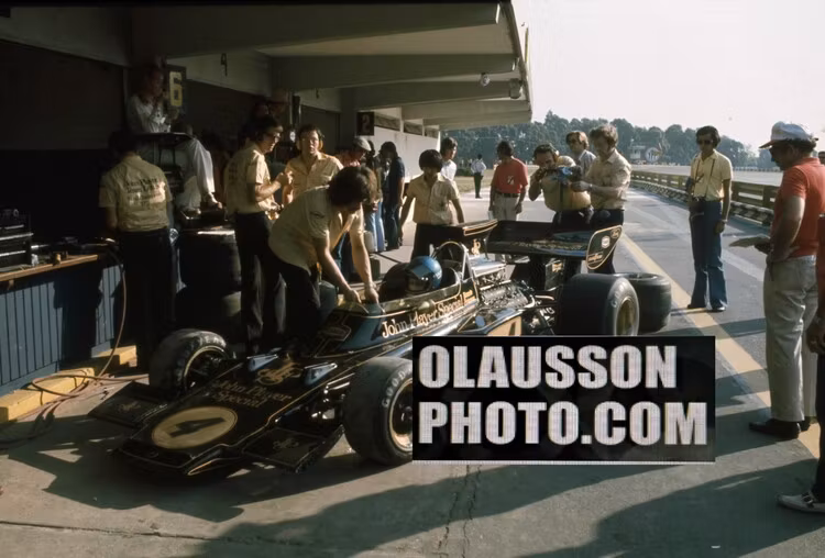 20 personligt utvalda foto av Ronnie från 70-talets första hälft - 13 x 18/19 cm