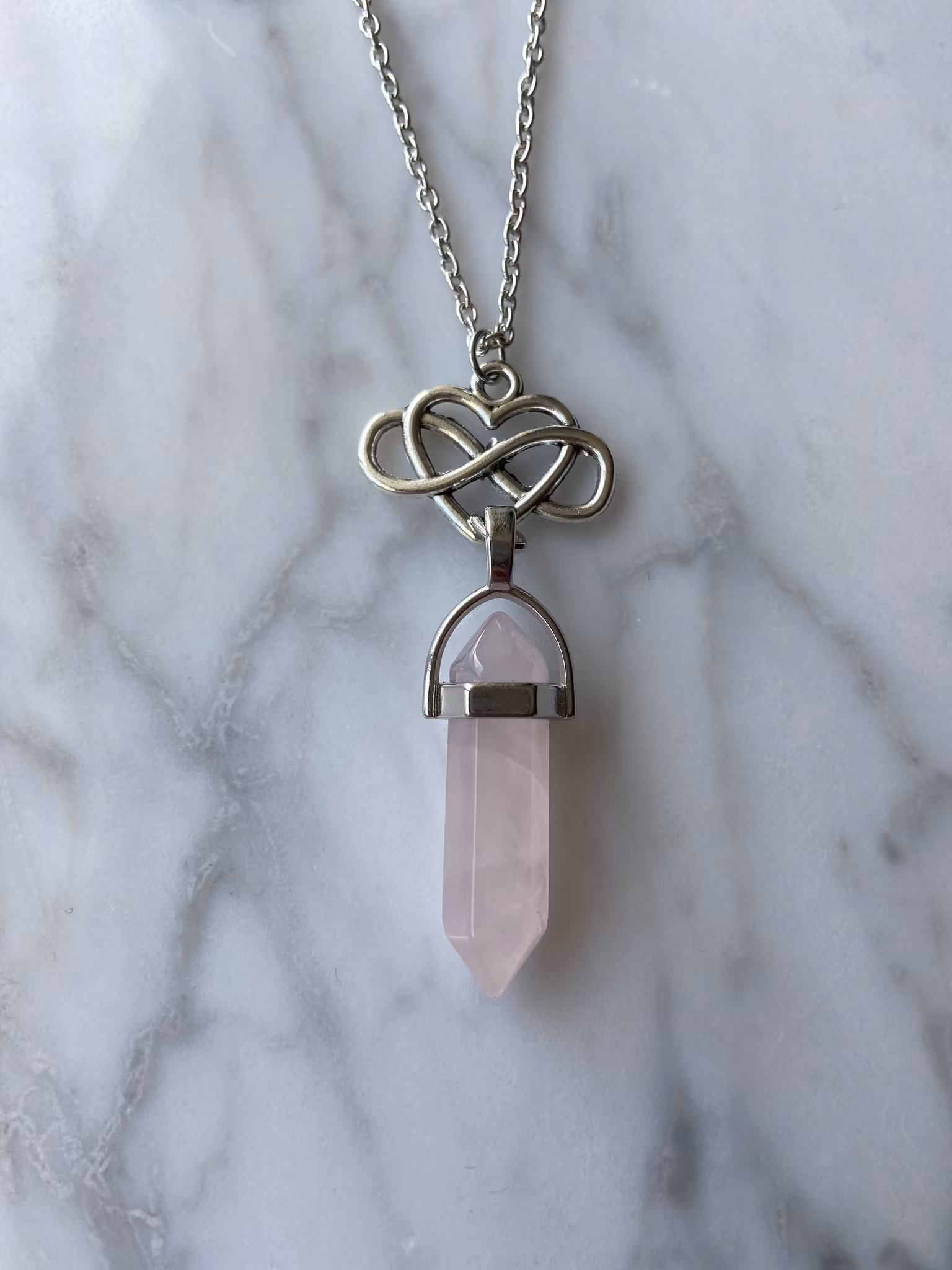 Rosenkvartshänge Infinity Heart (Karlstad)