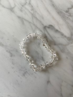 LAGERRENSNING: Armband i bergskristall 45% rea