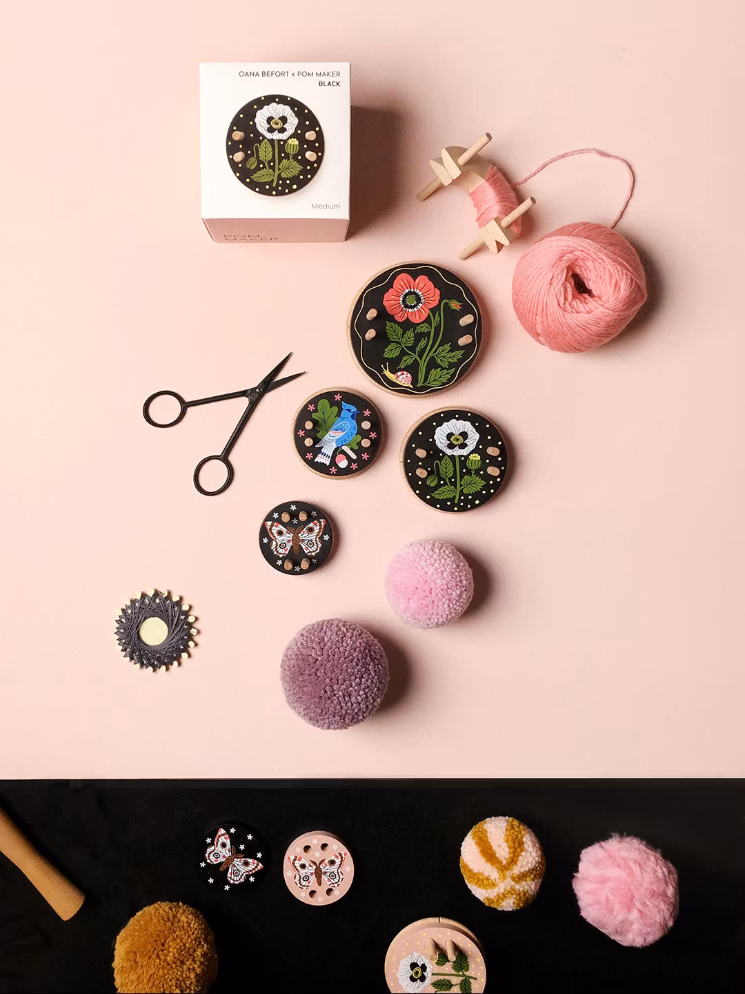 Pom Maker Oana Befort Pink - rosa pom-pom-verktyg i trä (Extra Small)