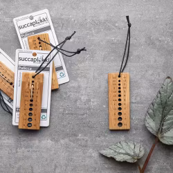 Succaplokki Stickmått i återvunnet trä
