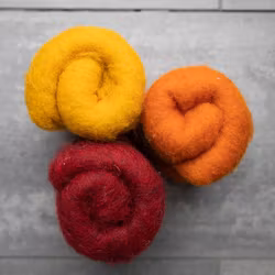 Svensk kardad ull - eldig mix