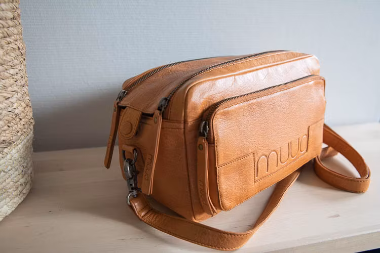 Muud Stavanger Whisky - brun projektväska i läder