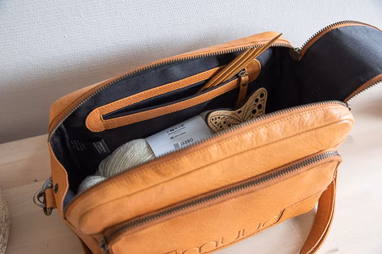 Muud Stavanger Whisky - brun projektväska i läder